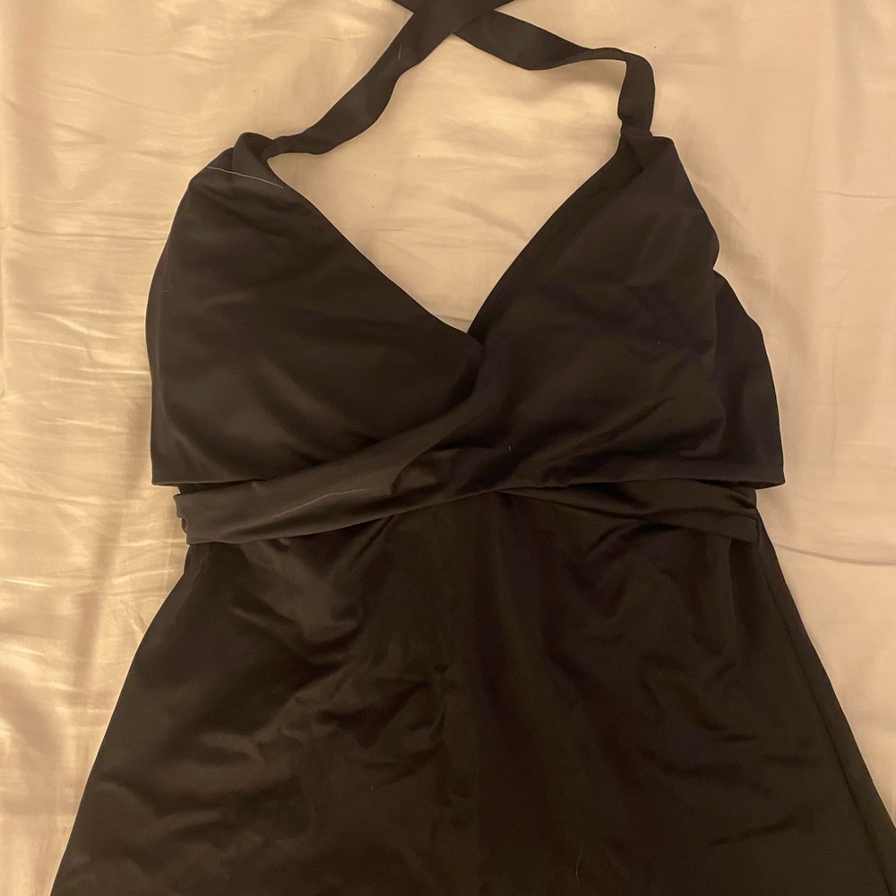 Athleta black tankini top